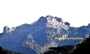 trekking carstensz expedition Carstensz pyramid